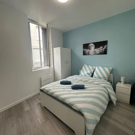 Lune Argentée - Centre Ferrand Appartement *